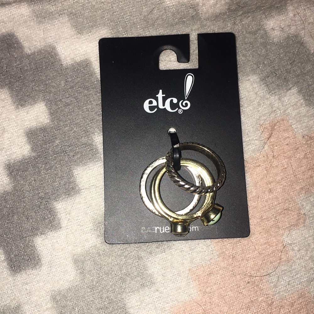 Rue 21 Ring Set